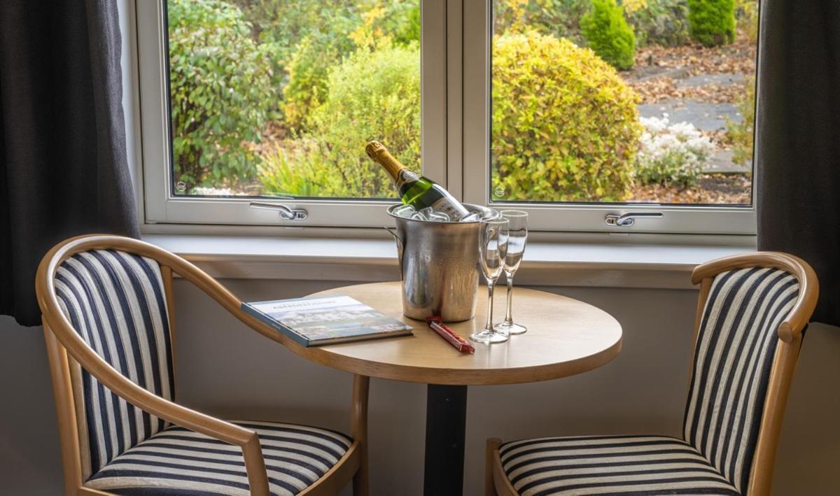 Pinehurst Lodge Hotel -Dyce, Aberdeen Esterno foto