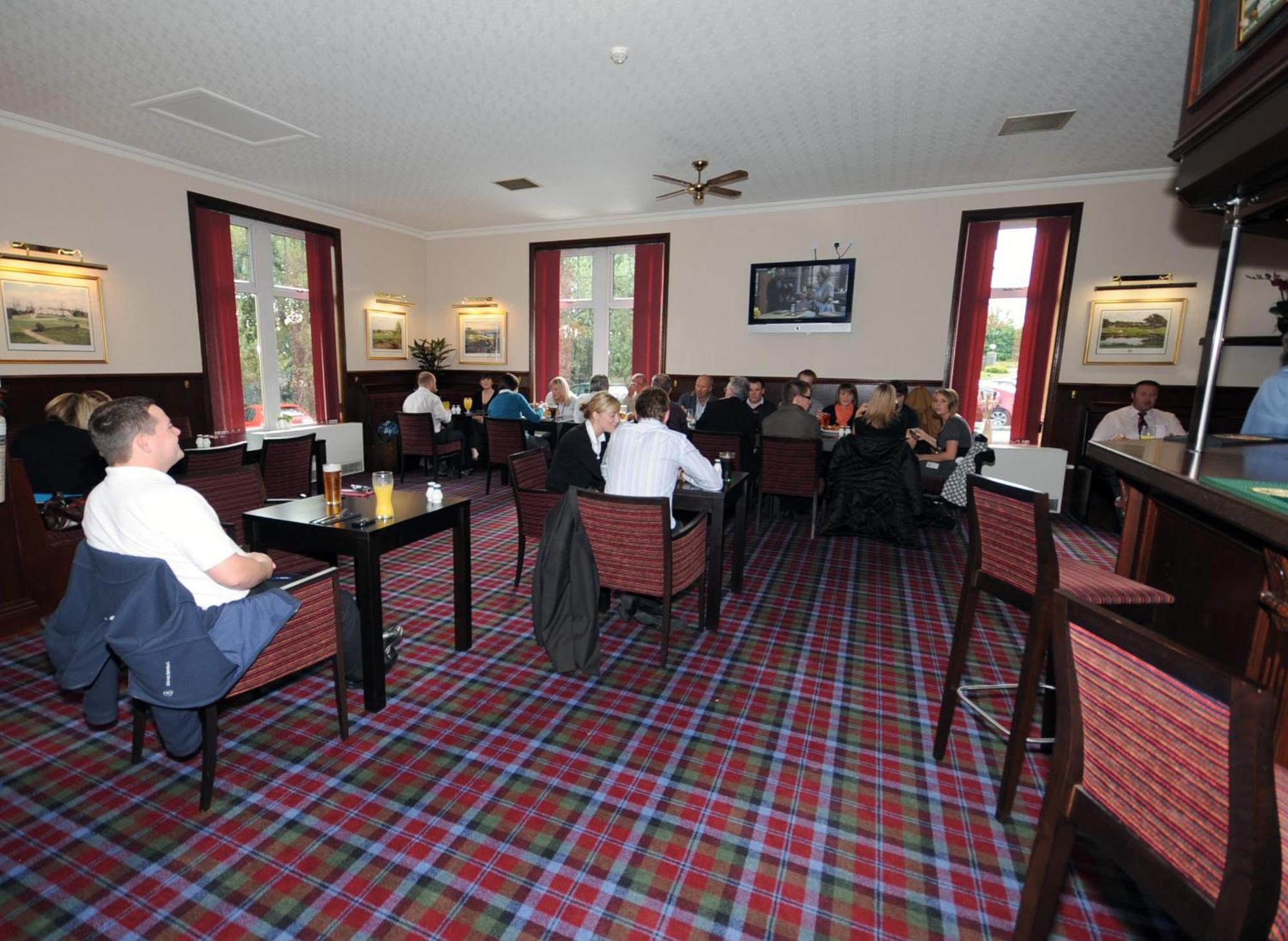 Pinehurst Lodge Hotel -Dyce, Aberdeen Esterno foto
